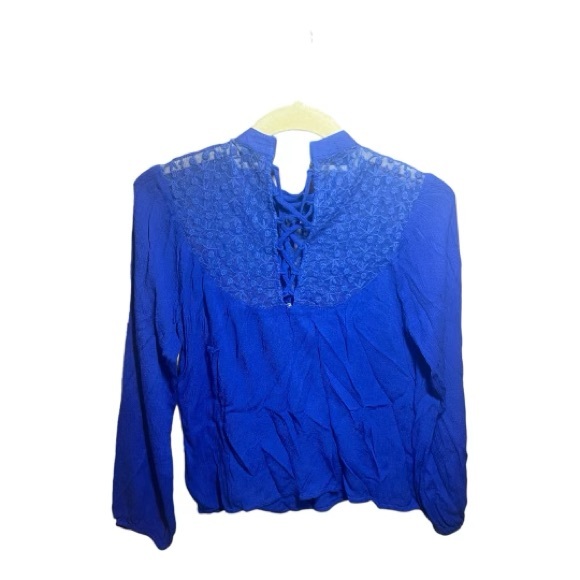Altar’d State Floral Lace shirt Blue Small with lace up back - Picture 2 of 3